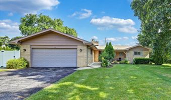 116 E Brittany Dr, Arlington Heights, IL 60004