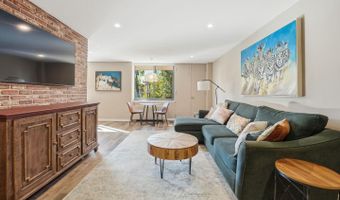 4390 LORCOM Ln #402, Arlington, VA 22207