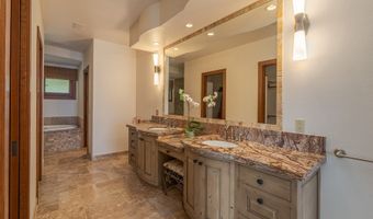 76-863 PAKALAKALA Pl, Kailua Kona, HI 96740