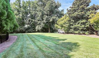 906 Colonial Dr, Albemarle, NC 28001