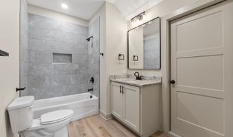 272 Community House, Barnesville, GA 30204
