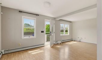 507 County Rd, Barrington, RI 02806