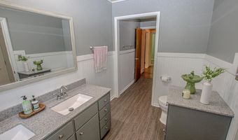 822 Westwood Dr SW, Alexandria, MN 56308