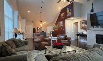 704 Elmwood Pt, Aurora, OH 44202