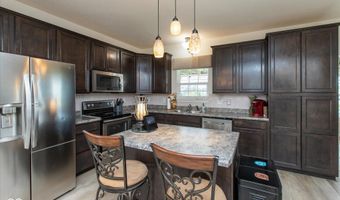 8701 Thatcher Ln, Avon, IN 46123