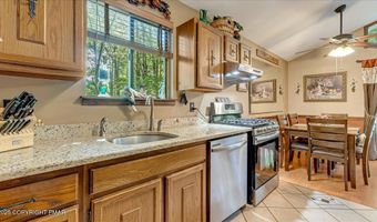222 Keats Ln, Albrightsville, PA 18210