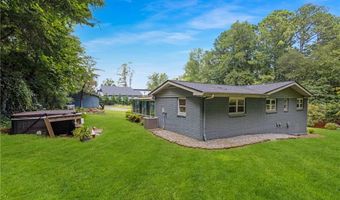 6101 Misty Valley Dr SE, Acworth, GA 30102