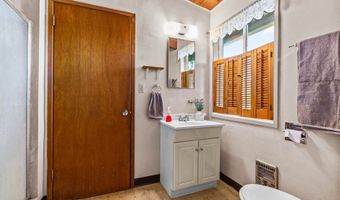 883 S 57TH St, Springfield, OR 97478
