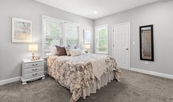 163 Elm St 1, Amesbury, MA 01913