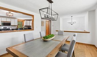 836 Old Post Rd, Arundel, ME 04046