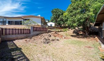 99-822 Nahiolea St, Aiea, HI 96701