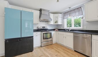 460 Richardson Ave, Attleboro, MA 02703