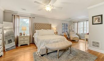 51 Normandy Ct, Middletown, NJ 07748