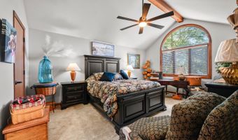 17 Pine Grove Dr, Batesville, IN 47006