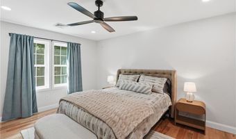 72 Wilbur Rd, Lincoln, RI 02865