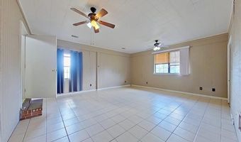 1886 Craven Rd, Baxley, GA 31513
