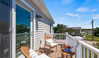 26 Walcott Ave, Narragansett, RI 02882