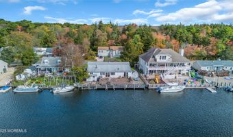 64 Harbor Inn Rd, Bayville, NJ 08721