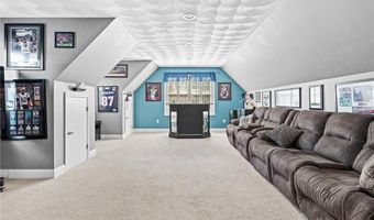 22 Aumond St, Cranston, RI 02905