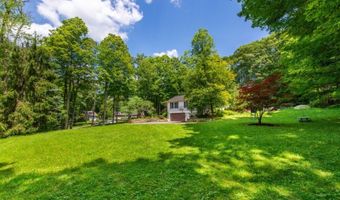 2 Higgins Dr, Alloway, NJ 07462