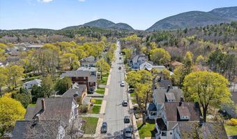 22 Ledgelawn Ave, Bar Harbor, ME 04609