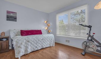 78 Dolphin Cir E, Bayville, NJ 08721