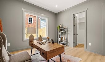 1905 N TAYLOR St, Arlington, VA 22207