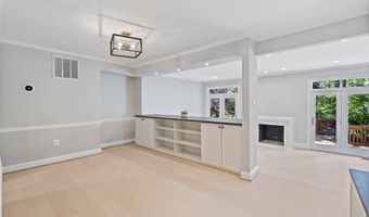 7322 Greentree Rd, Bethesda, MD 20817