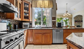 1049 MCKEAN Rd, Ambler, PA 19002