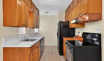3601 CREST Dr, Annandale, VA 22003