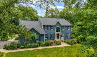 91 Woodridge Dr, North Kingstown, RI 02874