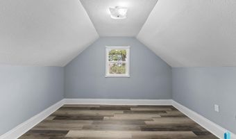 307 W Oak St, Beresford, SD 57004