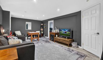 1000 Louis Ave, Algonquin, IL 60102