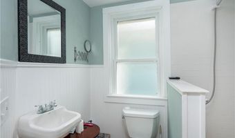 29 Anthony St, Newport, RI 02840
