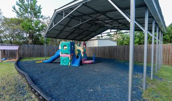 890 Vee St, Biloxi, MS 39532