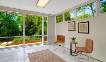 7413 REBECCA Dr, Alexandria, VA 22307