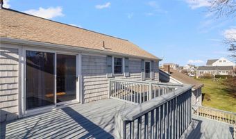 120 Chestnut Ave, Narragansett, RI 02882