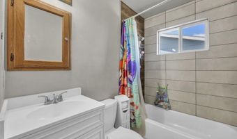 521 Whitaker Ln, Fallon, NV 89406