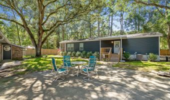1 Country Manor Rd, Beaufort, SC 29906
