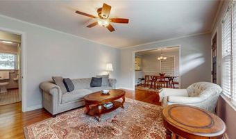 2461 Woodridge Dr, Decatur, GA 30033