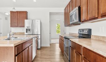 8607 Redditch Dr, Avon, IN 46123