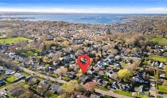 132 Ruggles Ave, Newport, RI 02840