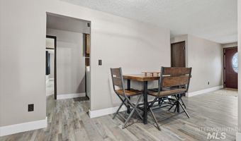 621 E Easy St, Caldwell, ID 83605