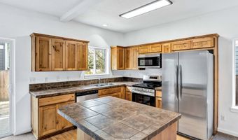 17934 SW NIKS Dr, Beaverton, OR 97003