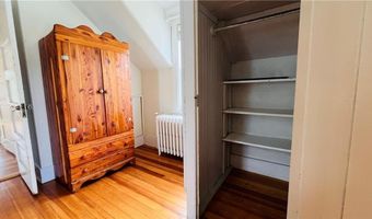 105 Bliss Rd, Newport, RI 02840