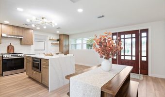 490 MAKO Dr, Atlantic Beach, FL 32233