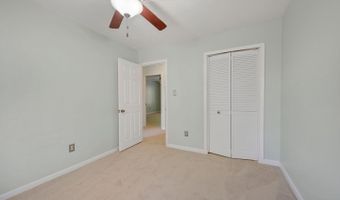 5940 BERKSHIRE Ct, Alexandria, VA 22303