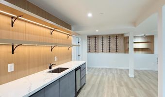 8908 MOHAWK Ln, Bethesda, MD 20817