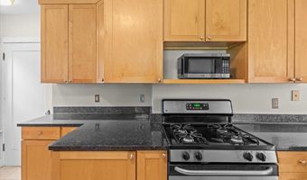 60 University Ter, Burlington, VT 05401