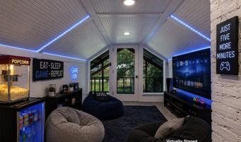 311 N School St, Cascade, ID 83611